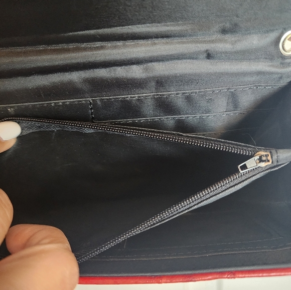 Red Faux Ostrich Women's Crossbody Bag - Picture 4 of 6